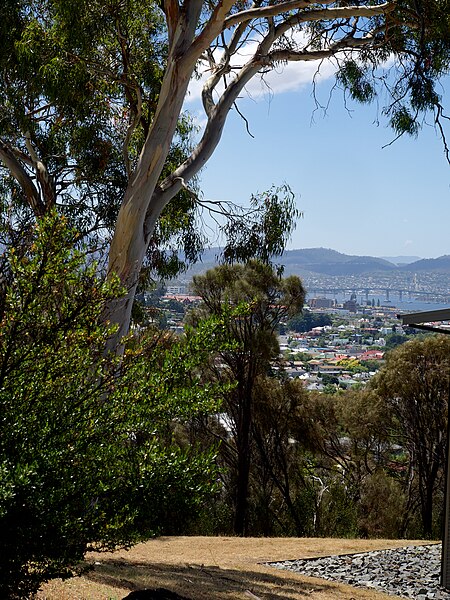 File:Hobart from UTAS 2014.jpg