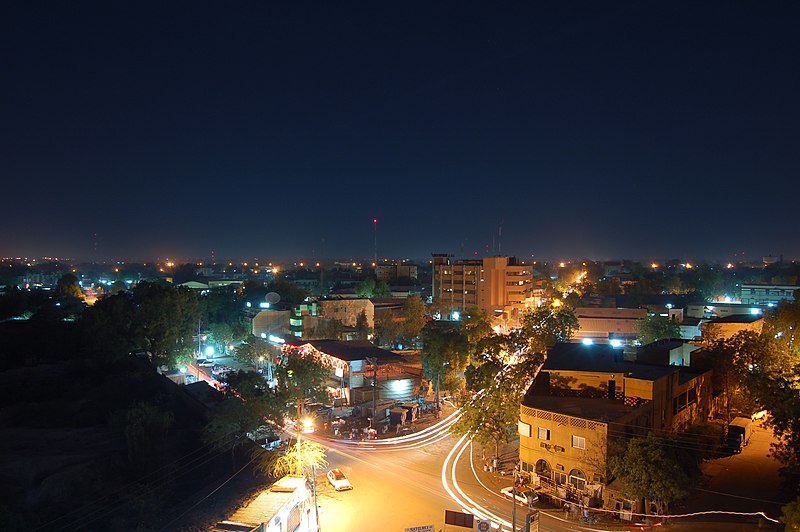 Archivo:Niamey night.jpg