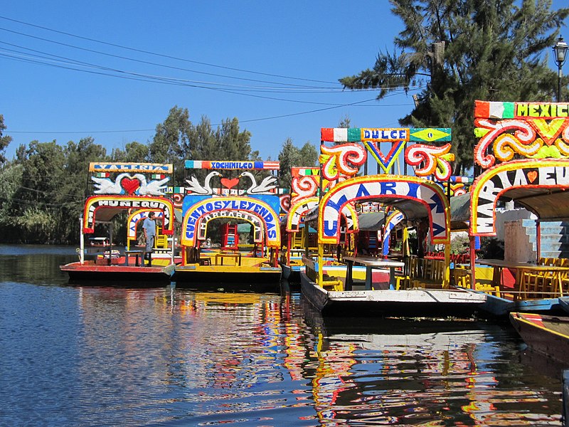 File:Xochimilco trajineras.jpg