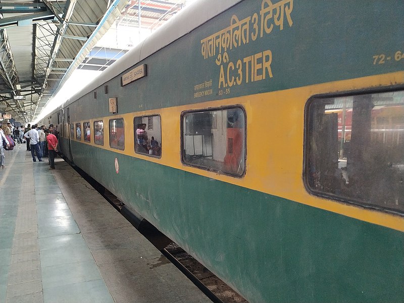 File:Amritsar-Saharsa Garib Rath Express.jpg