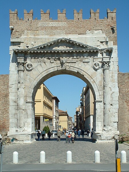 File:Arco d´Augusto Rimini.JPG