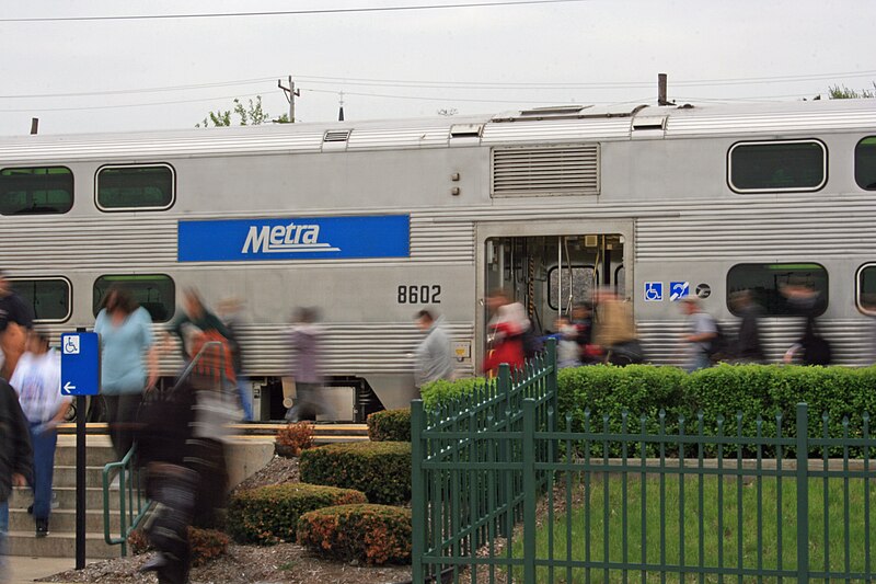 File:Aurora (Metra)-6.JPG