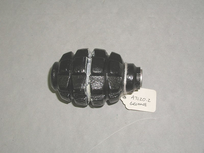 Файл:Grenade, revolver (AM 775477).jpg