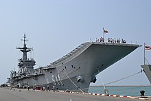 HTMS Chakri Naruebet 001.jpg