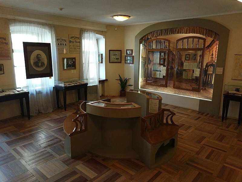 Файл:Interiery Chekhov museum.jpg