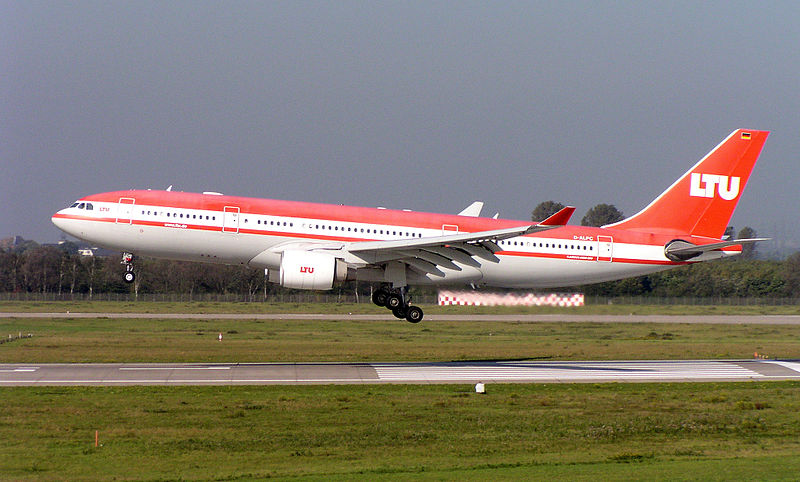 Файл:LTU Airbus A330-200 D-ALPC.jpg