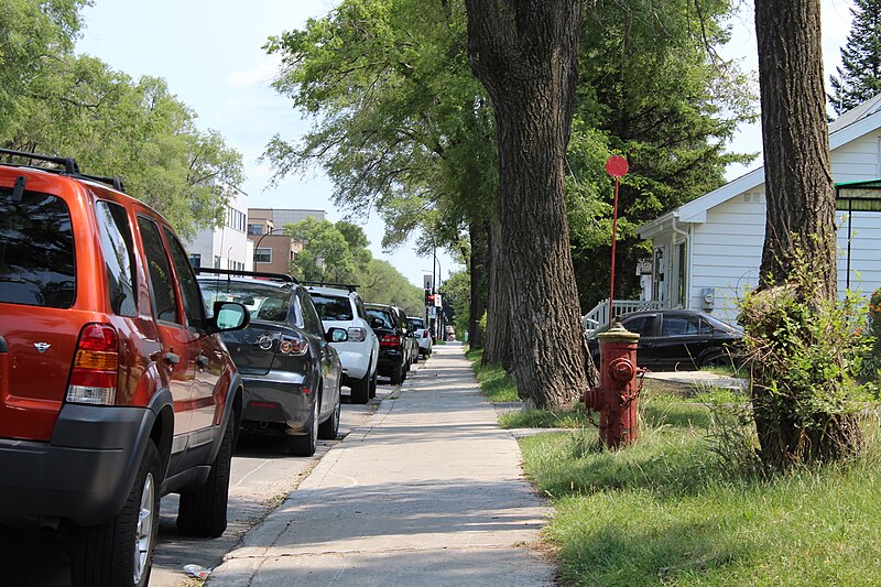 File:Montreal, Quebec Sidewalk.jpg