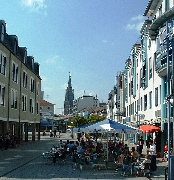 File:Neu-ulm-petrusplatz.jpg