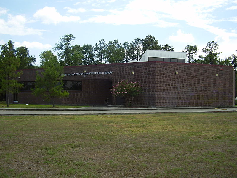 File:ScenicWoodsLibraryHoustonTX.jpg