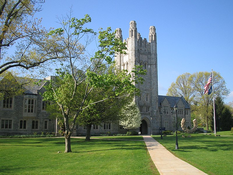 File:UConnLawScool.JPG