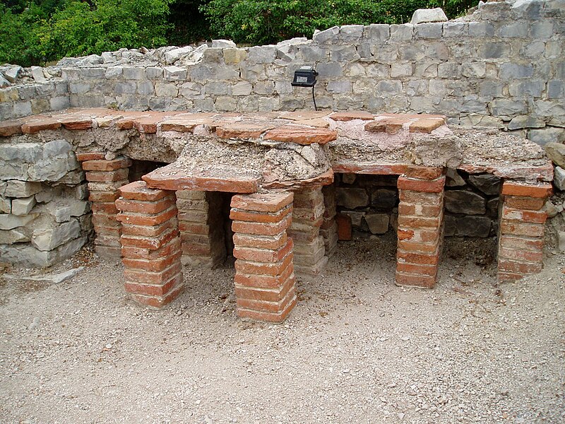 Archivo:Vaison-la-Romaine - Suspensura.JPG