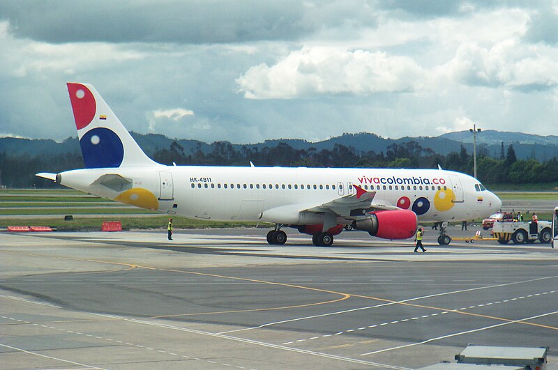 Archivo:VivaColombia Aerpuerto Eldorado.JPG