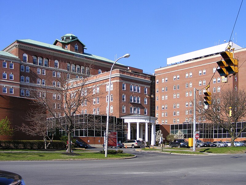 Файл:Albany Medical Center.jpg