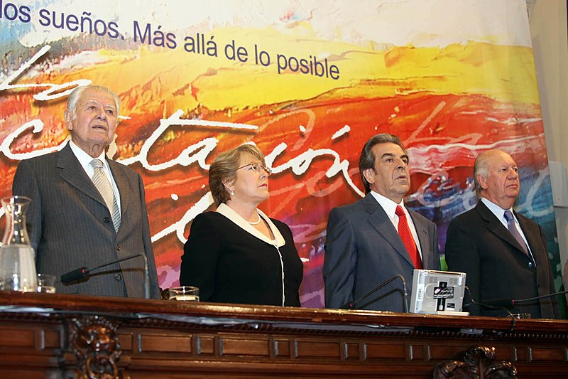 File:Chile Aniversario NO-05-10-2009.jpg