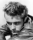 James Dean, legendario actor estadounidense nacido un 8 de febrero.