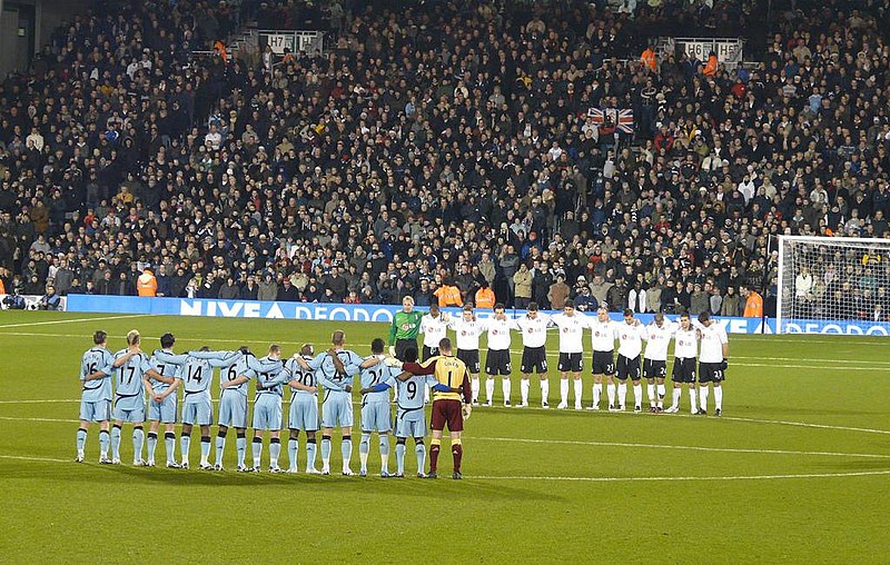 File:Jim Langley minute silence.jpg