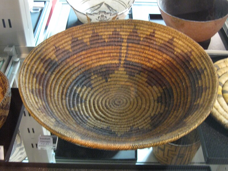 Файл:Navajo basket (UBC-2011).jpg