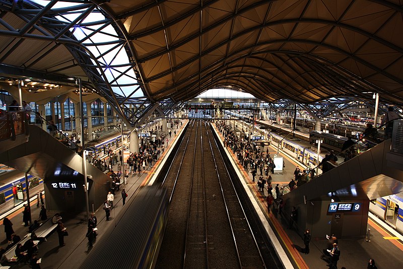 File:Southern Cross Suburban.JPG