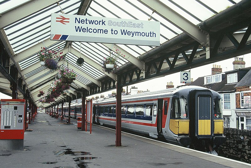 File:Weymouth station (September 1992).JPG