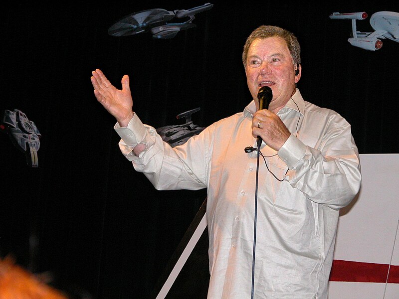 File:WilliamShatner STICCON 2005-05-22.jpg