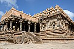 Stone chariot madapam detail