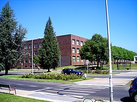 La Universidad de León sería inaugurada en 1979.