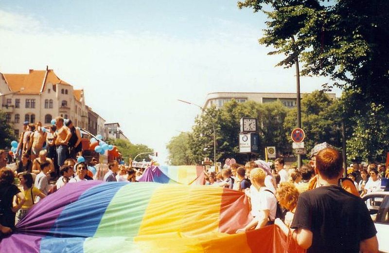 Archivo:Christopher Street Day 1997.jpg