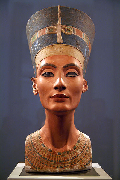 File:Nefertiti (Nofretete in Berlin).jpg