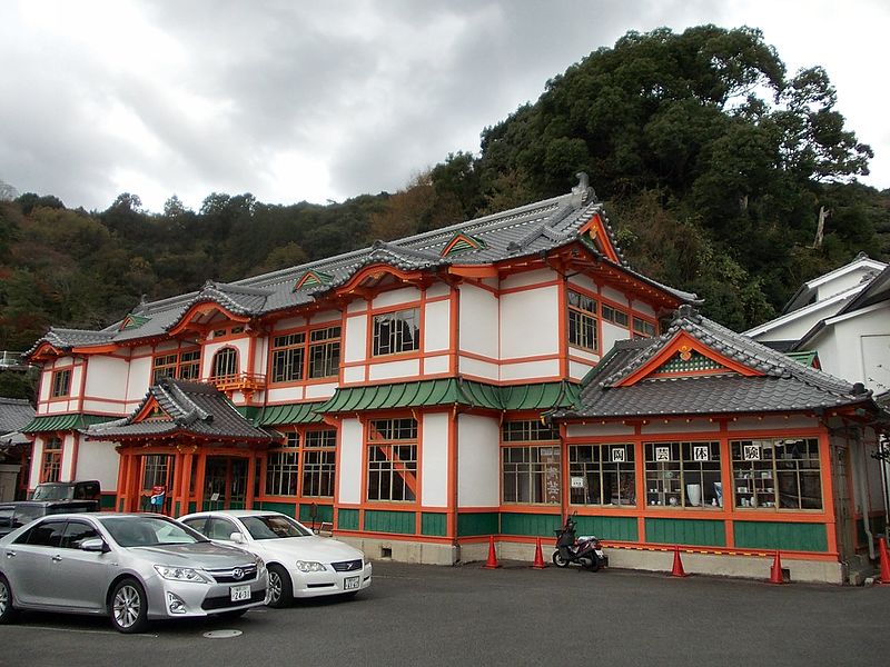 File:Takeo Onsen Shinkan.jpg