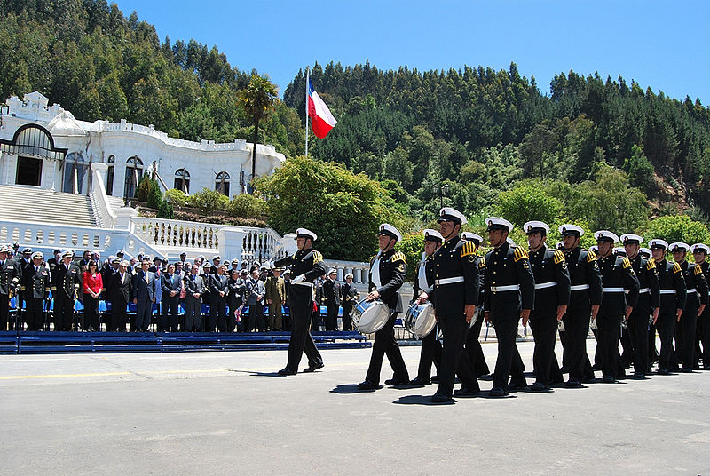 Archivo:Talcahuano cambio jefatura Naval.jpg