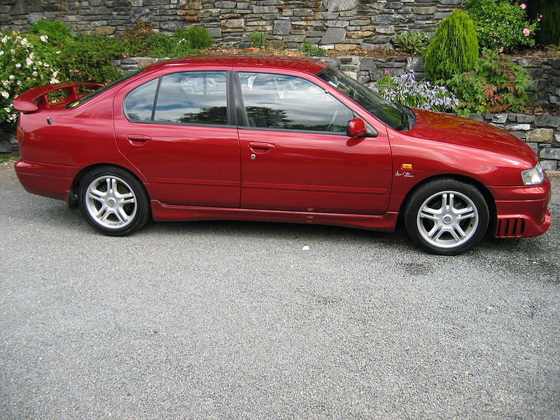 File:1998 Nissan Primera SMX.jpg