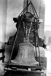 The Dolores Bell waiting for its placement. Photo of 1935.