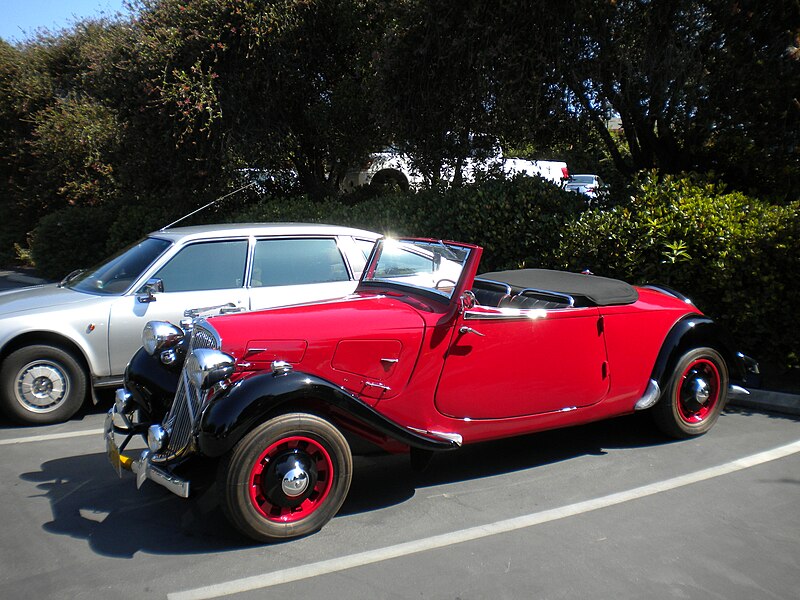 File:Citroën Traction Avant convertible.JPG