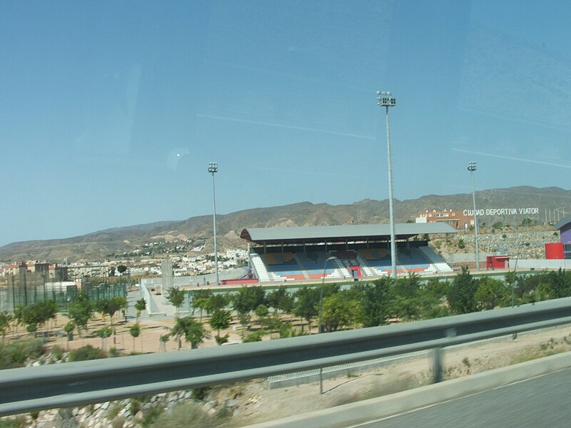 Archivo:EstadioViator.JPG