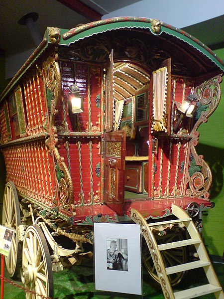 File:Romanichal wagon.JPG