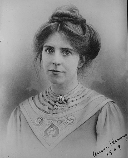 File:Annie Kenney, 1909.jpg