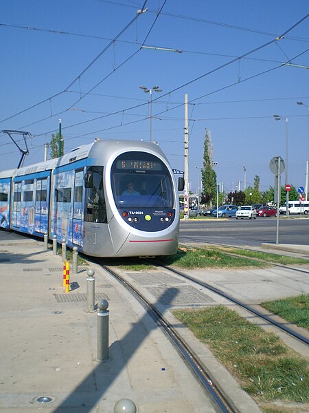 File:Glyfada-Tram.jpg