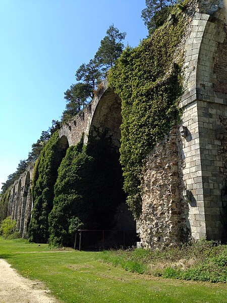 File:Maintenon.jpg