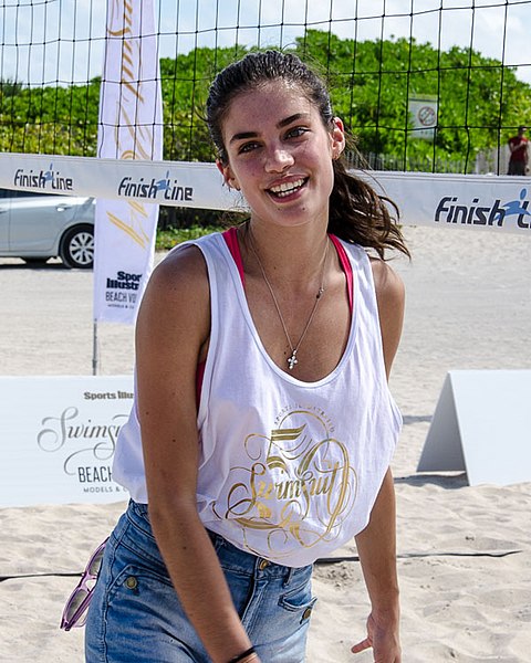 File:Sara Sampaio 2014 (cropped).jpg