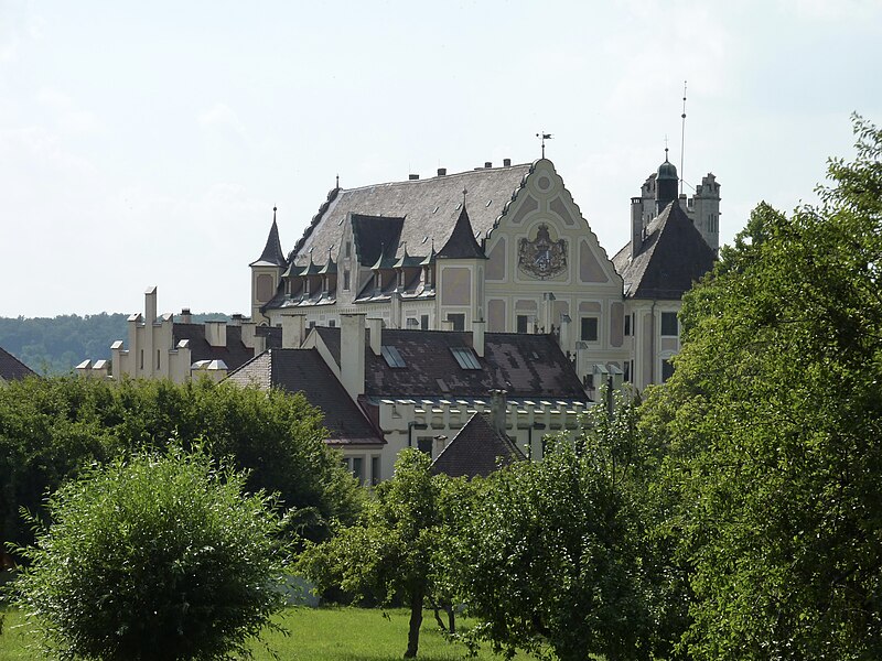 File:Schloss Taxis.jpg