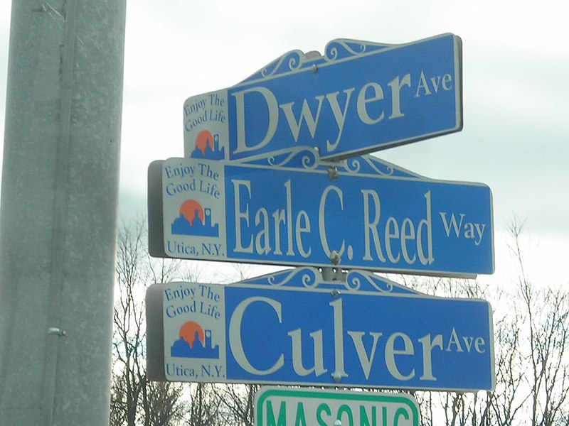 File:Utica street signs.jpg