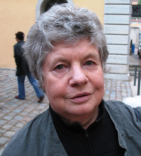 File:AS Byatt Portrait.jpg