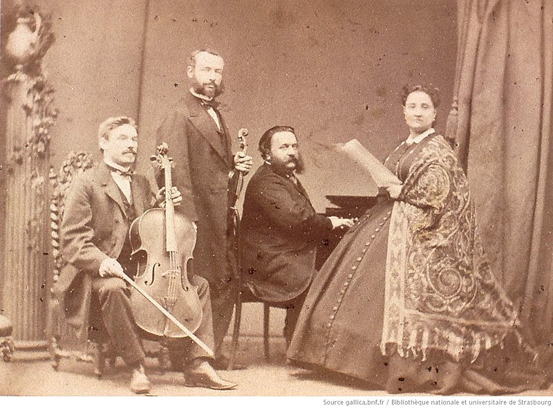 File:Alfred Jaëll au piano.jpg