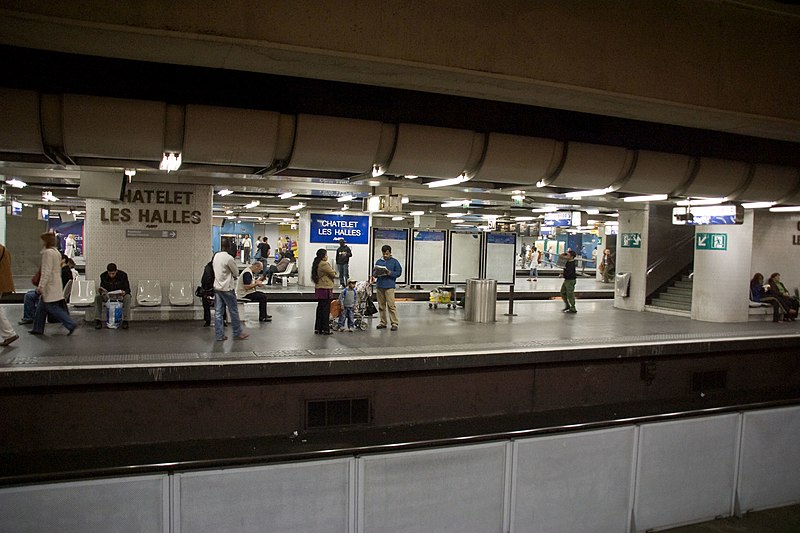 File:Chatelet-Les-Halles aCRW 1557.jpg