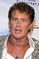 David Hasselhoff , aparece como él mismo, en la película