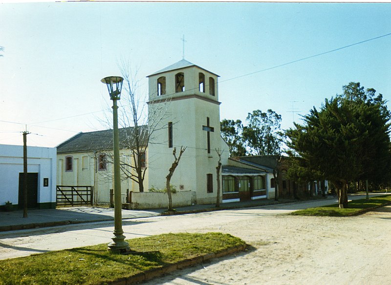 Archivo:LaCruzUYchurch.jpg