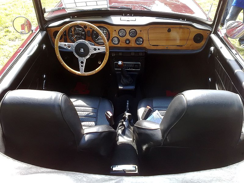 File:Leyland TR6 Cockpit.jpg