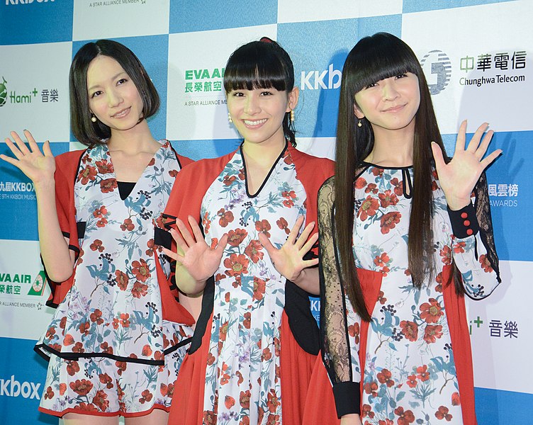 File:Perfume（パフューム）KKBOX 2014-02-22.jpg