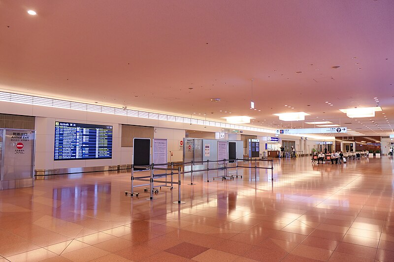 File:Tokyo-International-Airport T3 Arrival-lobby.jpg