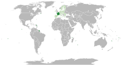 Location of France (dark green) in the European Union (light green)